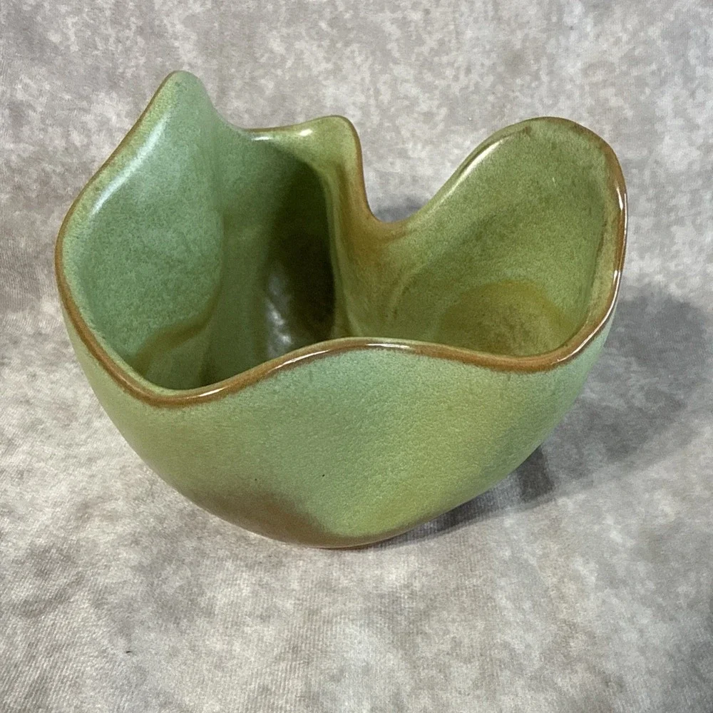 Frankoma Vintage F29 Prairie Green Ceramic free-form vase